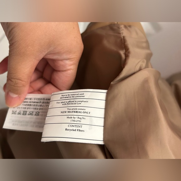 Learher Puffer Vest - Picture 5 of 5